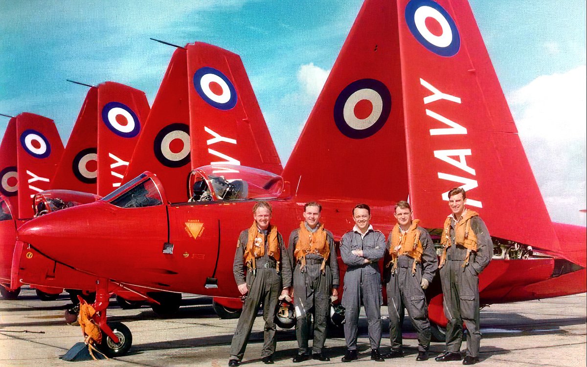 The 'Red Devils' were a formation aerobatic team, formed by 783 NAS of the Royal Navy Fleet Air Arm in 1957. The team flew for just one display season, performing 17 displays, including Farnborough..
Their aircraft were Hawker Sea Hawk FB3s, the unit was then at @RAFLossiemouth