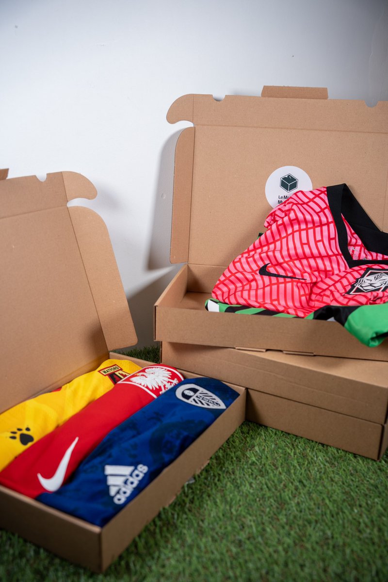 EdonitFCB's tweet photo. 🚨 CONCOURS MAILLOT 🚨

Tentez de remporter un maillot mystère !

Pour cela il vous faut :

- RT ce tweet
- Follow @EdonitAvdiu ET @MaillotMystere 
- Identifier 1 ami

Tirage au sort 22/01 🍀 https://t.co/9HtP9ASvR7