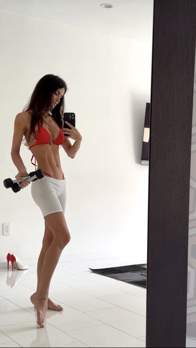 Sculpting class &hellip;. Head over to my YouTube for the video https://t.co/DSIyu5UfV7 https://t.co/S9p74n<a href="/tag/recipeoftheday"class="tags"><span>#recipeoftheday</span></a><a href="/tag/jalasue"class="tags"><span>#jalasue</span></a><a href="/tag/cookingwithjala"class="tags"><span>#cookingwithjala</span></a>