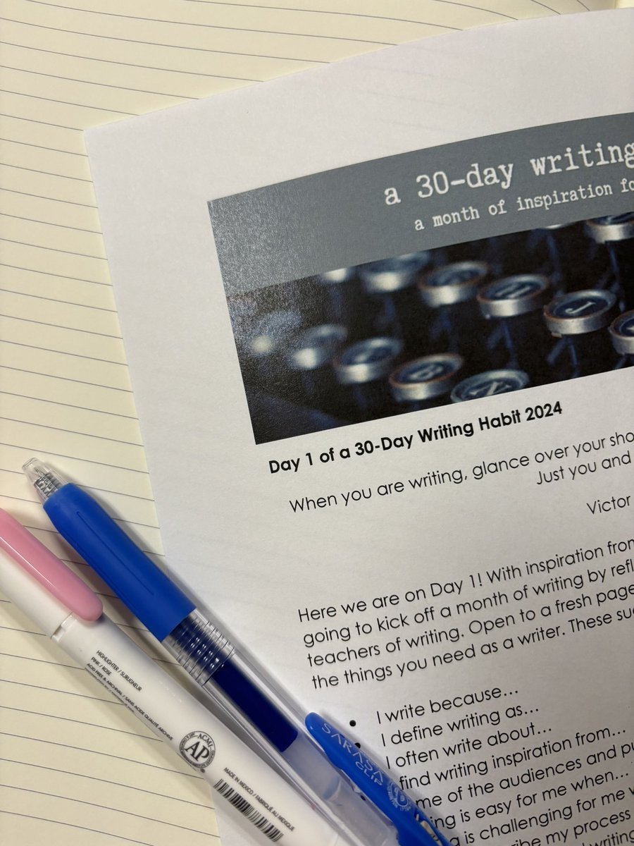 ShelfieTalk tweet media