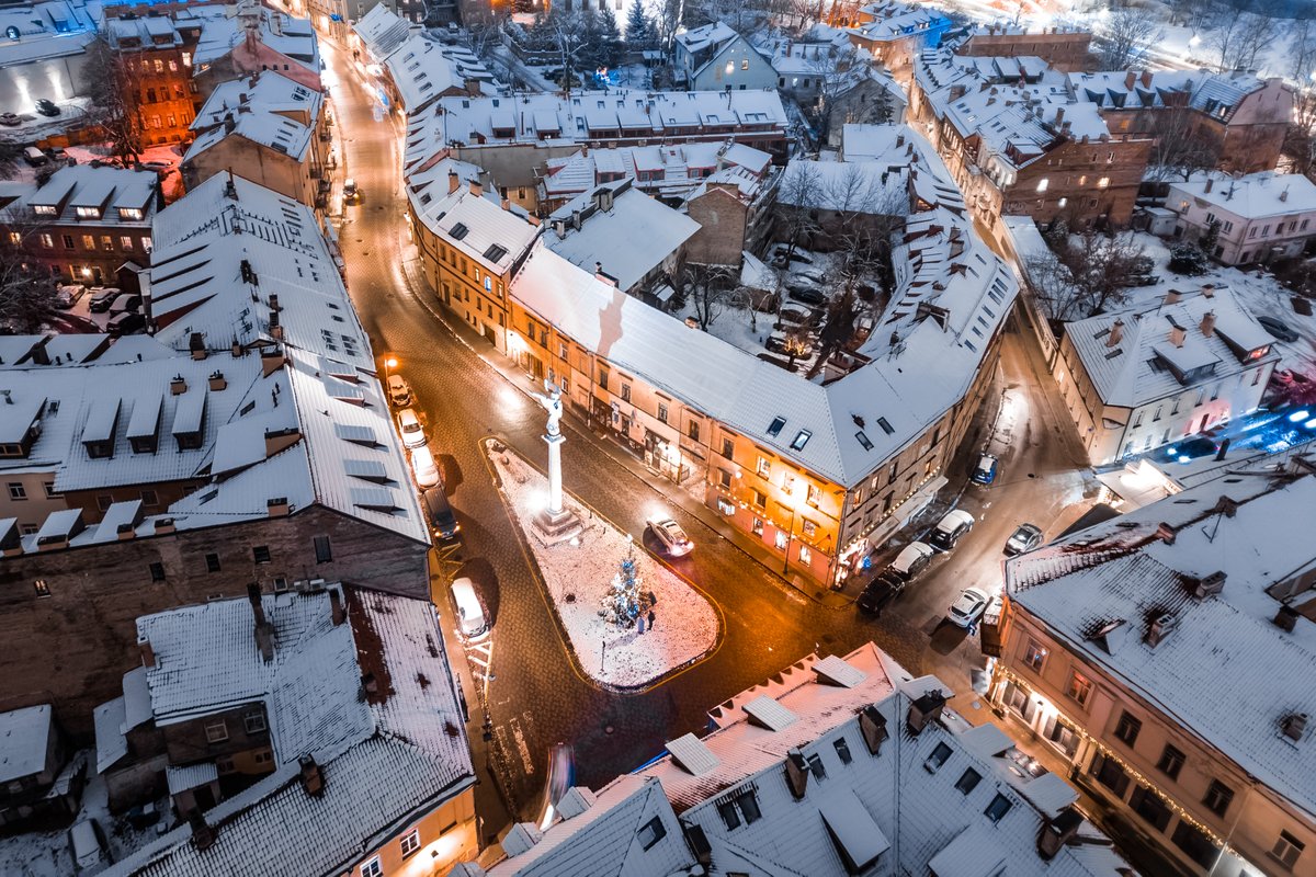 Currently, Vilnius is a winter wonderland, or to be more specific, a frozen wonderland ❄️. In some parts, it's -23 Celsius (to our Fahrenheit friends, that's -9.4), which certainly highlights the beauty of Vilnius. Don't you agree?

📸 by Gabriel Khiterer