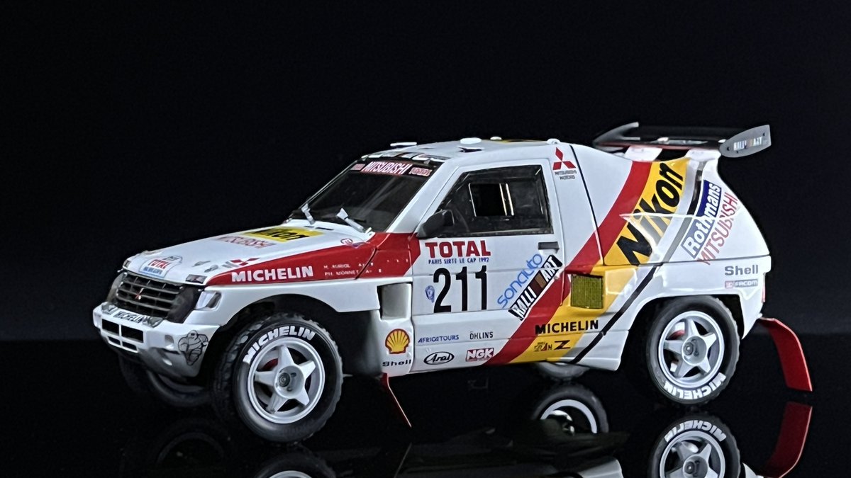 World_Rallyモデリングコンペ ＃TAMIYA ＃PAJERO 完成 2台同時進行で