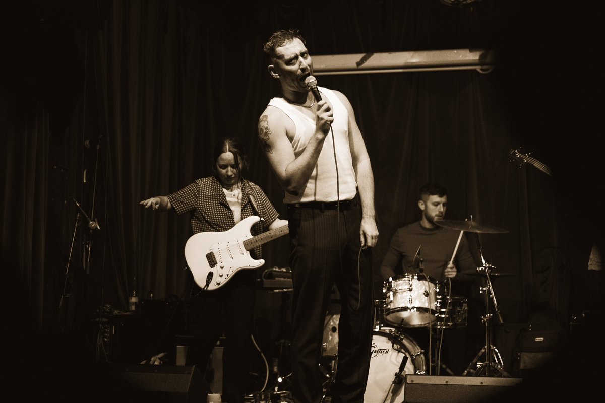 CHICKEN MAN & THE BAD EGGS tweet media