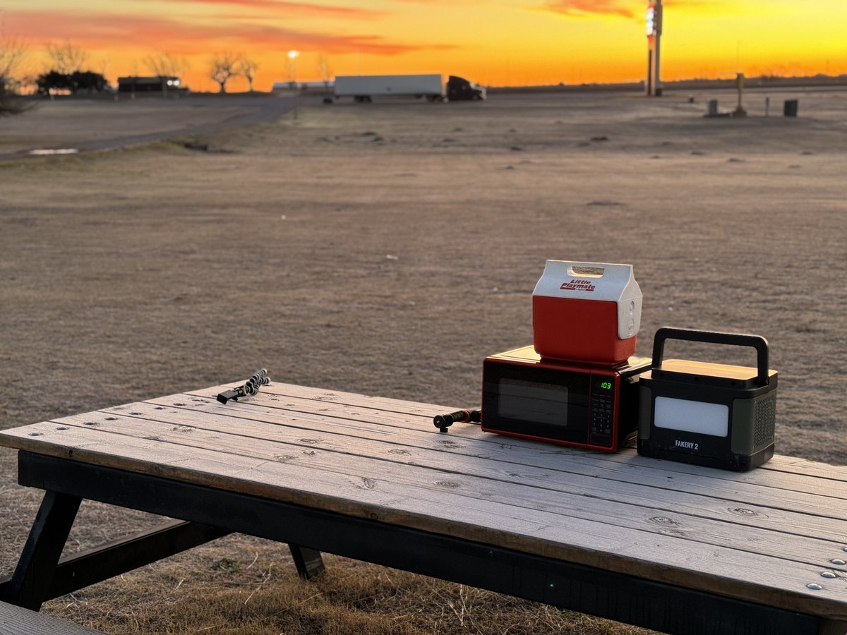 BigRobsVan's tweet photo. My idea of roughing it. #vanlife #camping #picnic #microwave https://t.co/vOWxP8HrdY