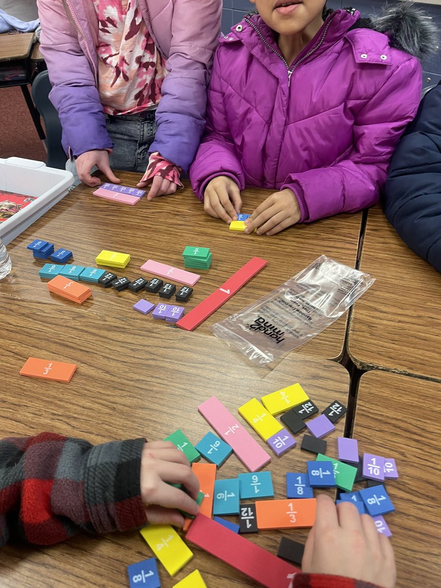MrsCBilby's tweet photo. Back from break and ready to learn!! Making equivalent fractions fun!! #thirdgrade #grissomastros https://t.co/rA9AwCzQ8P