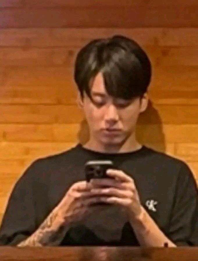 silvana97__'s tweet photo. 자기야~~ 잘 지내?🙃

#OurGoldenJungkook @BTS_twt #정국 https://t.co/gotFMfvviD