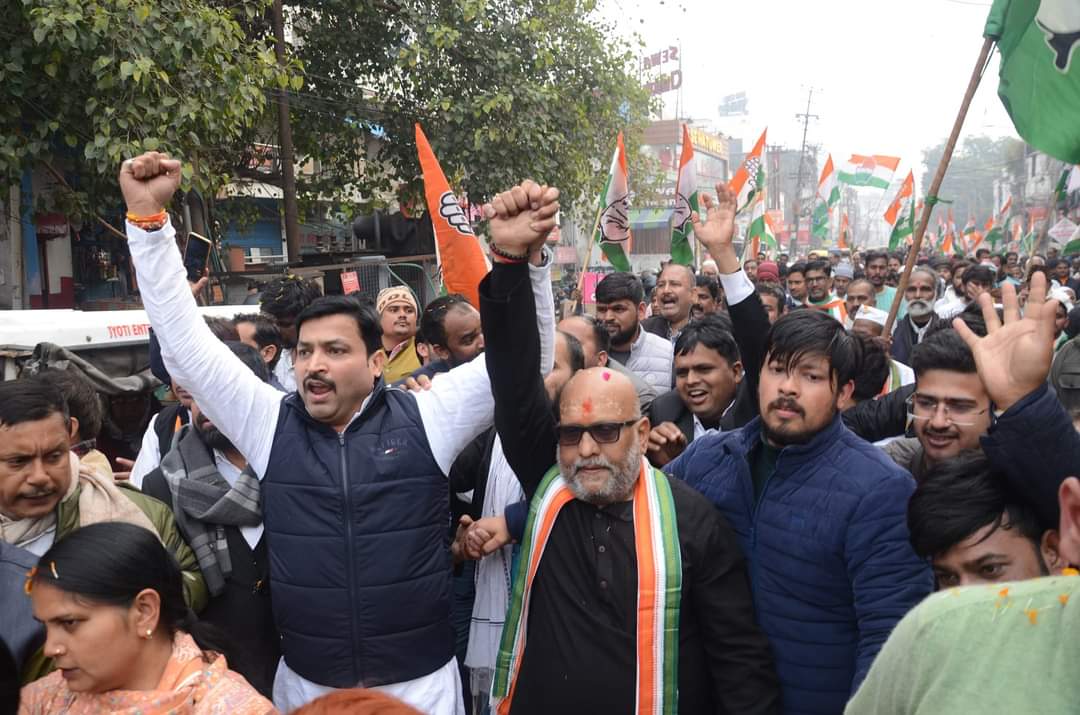 AnkittiwariIYC's tweet photo. जंग. मोहब्बत की.जज्बा.जुड़ने का
जुनून.नफरत से जीतने का #UPJodoYatra
@INCUttarPradesh @srinivasiyc @Allavaru @IYC @KaunSandeep @RahulGandhi @priyankagandhi @dgurjarofficial @kashikirai https://t.co/IQGwHjAyW4