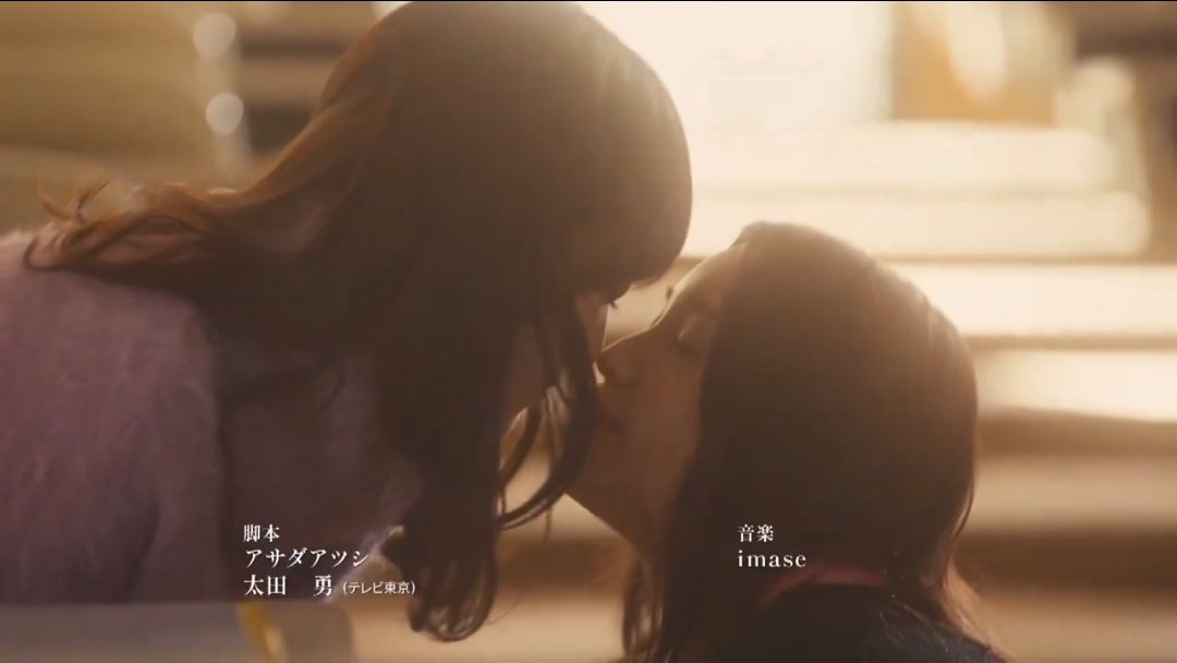 katamiraiwo's tweet photo. need to know kobayashi yui's opinion about this https://t.co/VMDhhaM5bL