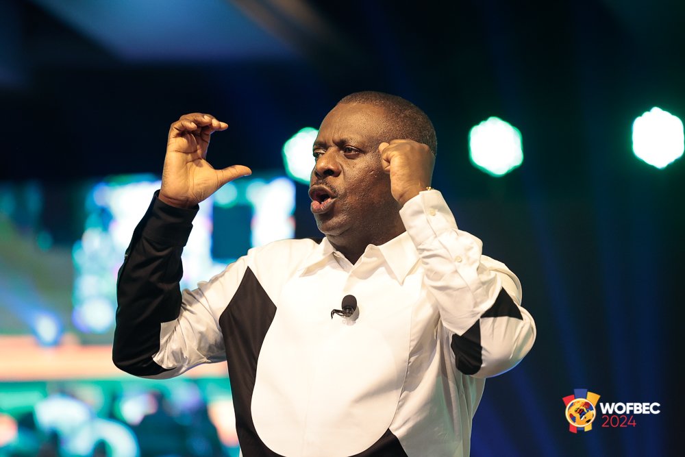 pastorpoju's tweet photo. The first step this year is to offer up the prayer of consecration. Not my will, but yours be done, Lord. Being in the centre of God's plan for your life is only security and path to true prosperity. Open this year in prayer, fasting, and worship. Let God separate you into the things he has ordained from the foundation of this world.