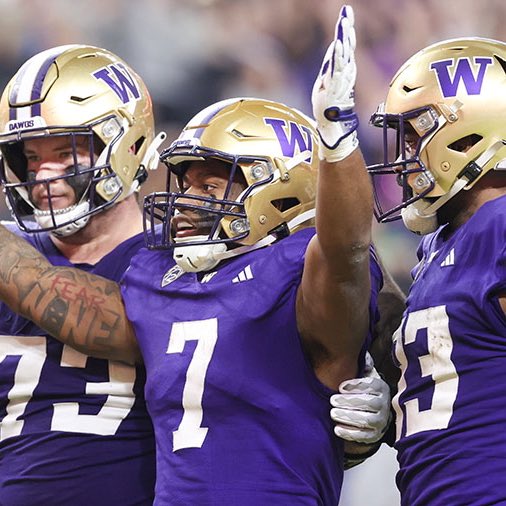 dubseatv's tweet photo. #REPORT: Regal Cinemas will be showing the UW vs Michigan Game today at certain Seattle Theaters‼️🏈 https://t.co/s0utScysZs