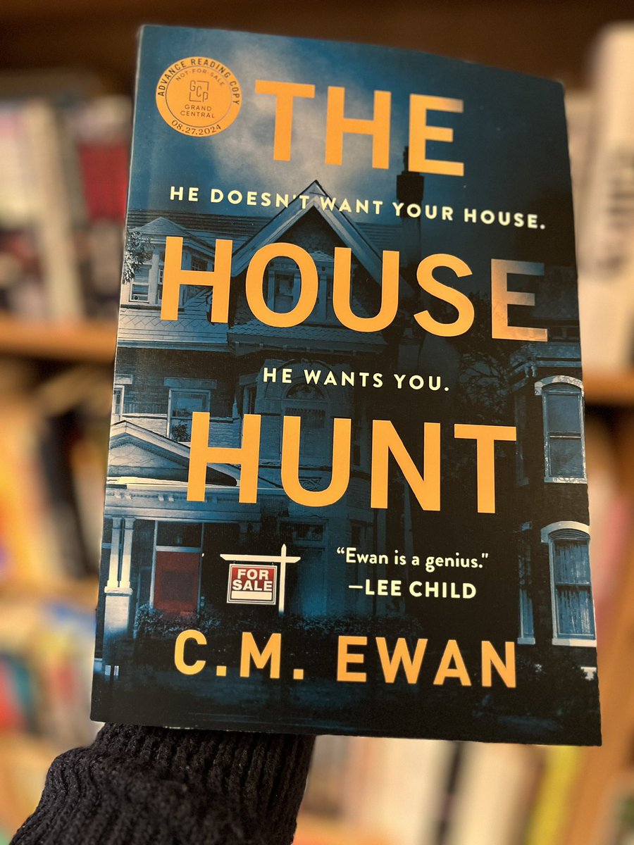 chrisewan's tweet photo. Some post days are really great post days! Today I got to see advance galleys of the US edition of THE HOUSE HUNT for the very first time, coming this August from @GrandCentralPub 

https://t.co/LUawXI6aBi https://t.co/MnkbdO8wBP