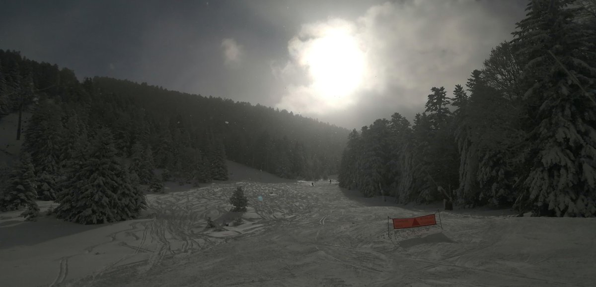 Yannick_Lavesk's tweet photo. Un début de séjour en #Ariège avec la magie retrouvée de la neige @ax3domaines https://t.co/xA7NzHXxa9
