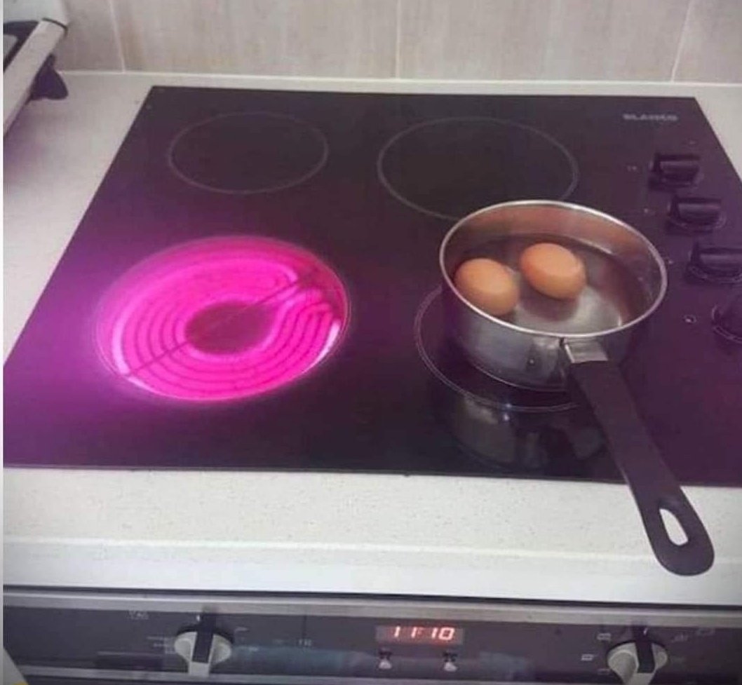 chiknara4's tweet photo. Me coming back to eat eggs that've been boiling for long enough now... 😨🤦‍♀️ https://t.co/GURp1D0GxU