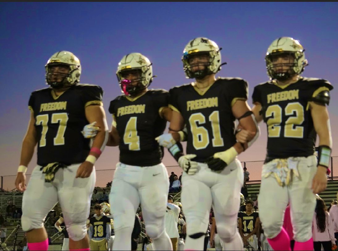 vtwvod's tweet photo. Blessed to be named MVP by my coaches 🏆 thank you freedom for the last 4 years❤️ #next4 
@WinTheNowFB @CoachZeranski @MoeN5GMeniacs @CoachBarnisky https://t.co/RkBx8dcPkc