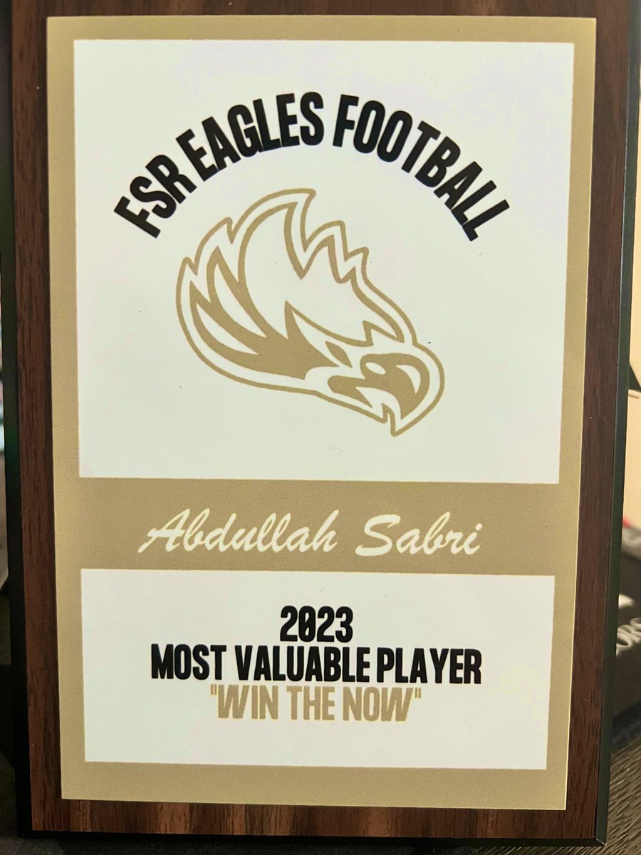 vtwvod's tweet photo. Blessed to be named MVP by my coaches 🏆 thank you freedom for the last 4 years❤️ #next4 
@WinTheNowFB @CoachZeranski @MoeN5GMeniacs @CoachBarnisky https://t.co/RkBx8dcPkc