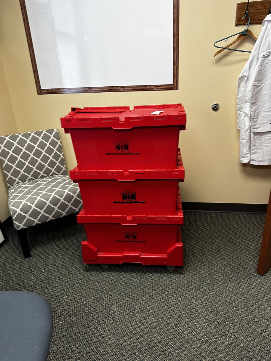 MHoganMD's tweet photo. Packing up the ol’ office! So excited to get settled into the new facility! #vumcpath #thebigmove https://t.co/b6iK7OkeuX