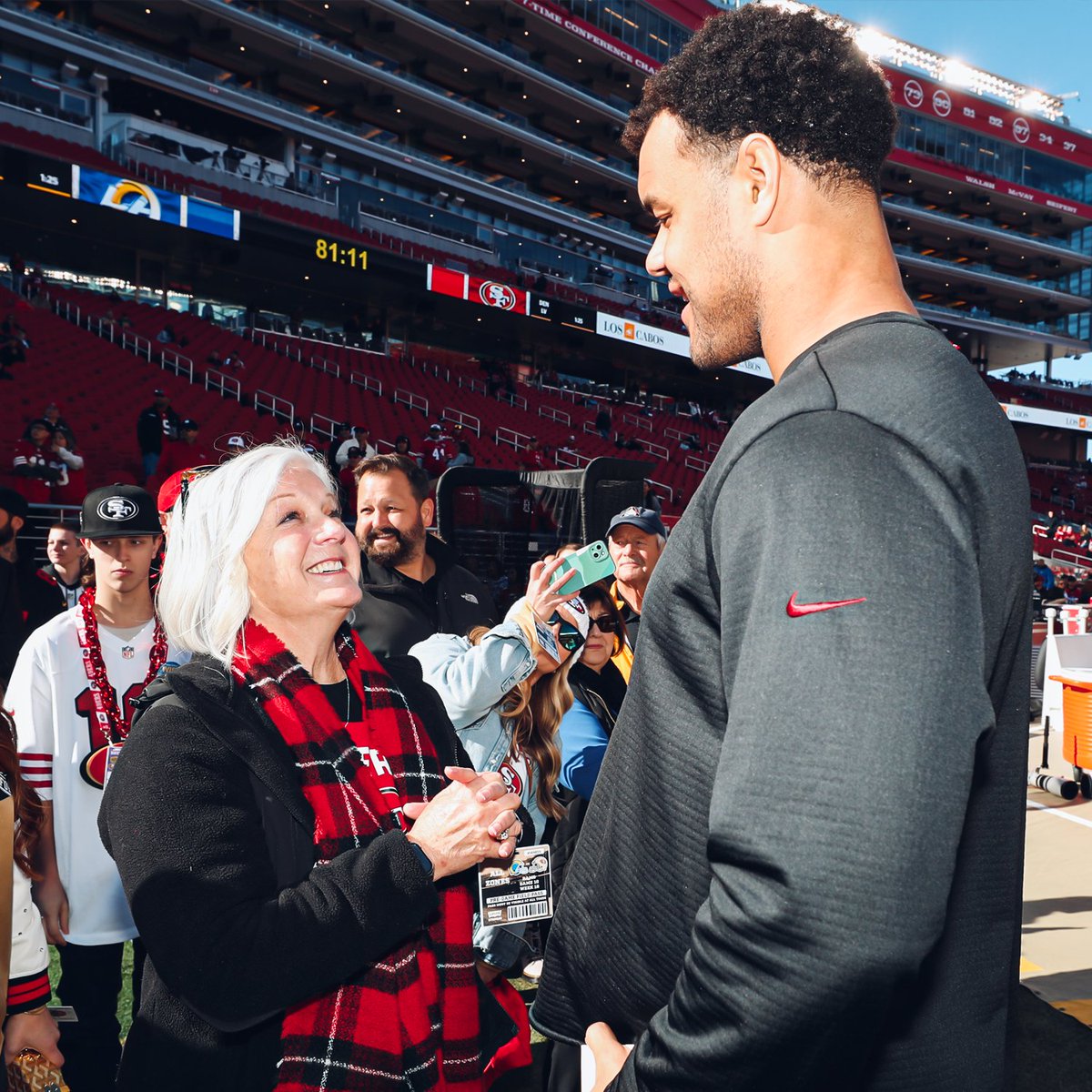 49ers's tweet photo. Shoutout to Mrs. Kahl! 

@arikarmstead's 2nd grade teacher helped him learn to read when he was struggling.

Now, our #WPMOY promotes literacy through @ArmsteadProject programs like "Storytime with Arik Armstead" to inspire elementary school students to read 📚 #WPMOYChallenge https://t.co/4R3EfrYFAm