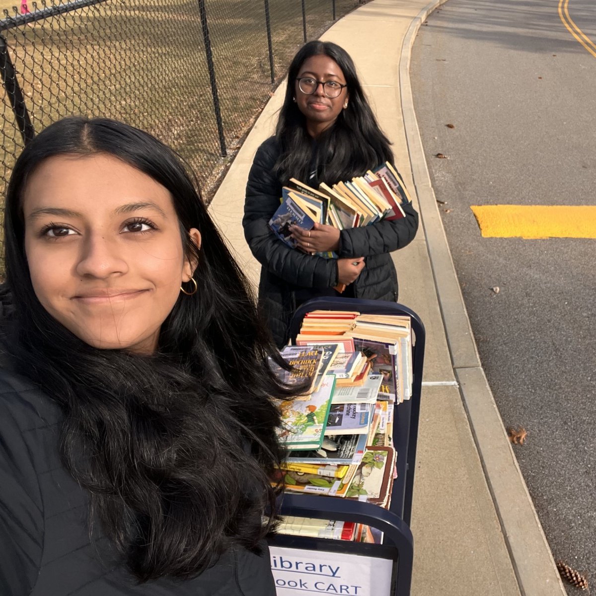 @FoxboroughRCS junior Kritisha Agrawal, a member of the FRCS National Honor Society, hosted a book drive, collecting over 2,650 books! These books have been donated to @hasbrochildrens to underprivileged patients to promote education & literacy. #Enter2Learn #Exit2Lead #WeAreFRCS