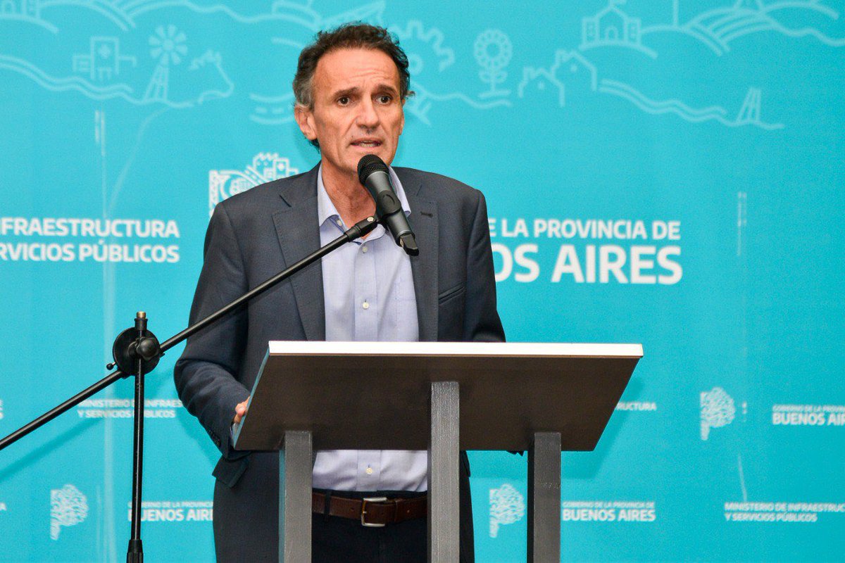 Por indicación del gobernador <a href="/Kicillofok/">Axel Kicillof</a> y en representación de los 17 millones de bonaerenses participé en la Audiencia Pública del Gas defendiendo a cada PyME, a cada club de barrio, a cada trabajador y centro de jubilado que ya vieron esta película con el gobierno de Macri.