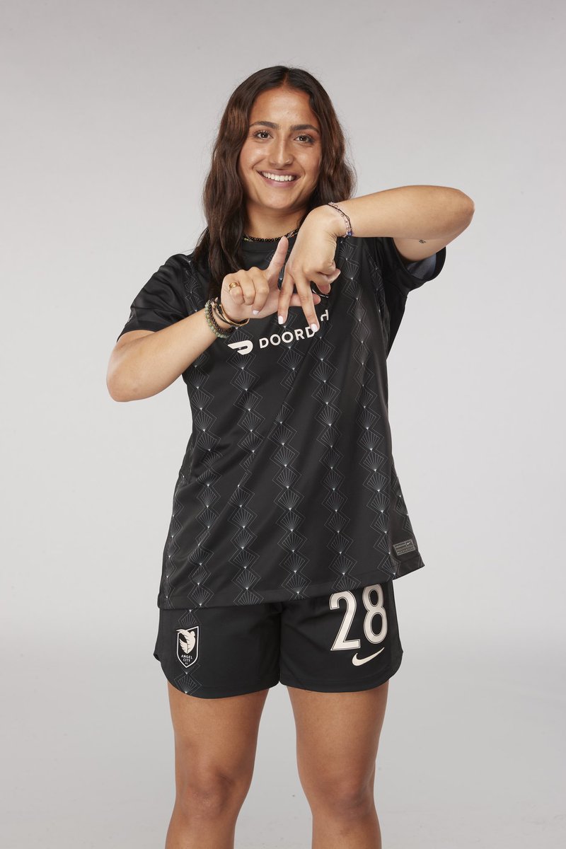 Lily Nabet is back with Angel City for two more seasons.

“I am super excited to be with Angel City for another two years. This club is nothing short of amazing and I am so happy that I get to continue to represent my hometown.”

📸: Angel City Football Club.