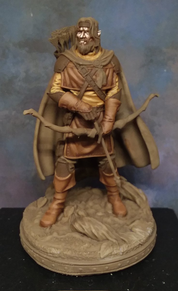 Tonight we continue work on the bust and figure of Tanis Half-elven from Dragonlance on Twitch at 8pm! 
twitch.tv/midwestminiatu…