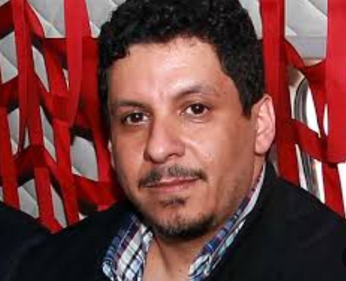 لعنة الله على من اختار الفساد رئيس وزرا لعنة الله على دول الجوار اللي تبي تغرق الجنوب بالفاسدين 
الجوار خايفين من الحوثي والجنوب في كل ثانيه الحوثي ياتي الى شبوه ونرجعه جثه هامده قولو للجوار ان صبرنا فاض وان عليهم ان يتقو شر الحليم اذا غضب 😡 فغضبنا ليس مثل الحوثي بل جهنم