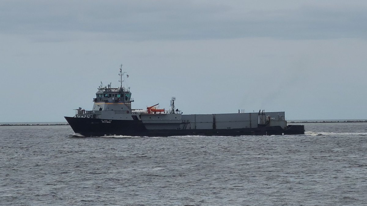 WarshipCam's tweet photo. USNS Westwind (T-AGSE-2) Black Powder-class submarine support vessel in Cumberland Sound across from Fort Clinch State Park, Florida - January 8, 2023 #usnswestwind #tagse2

SRC: TW-@ardentnavalist https://t.co/bMdYnC9ZCg