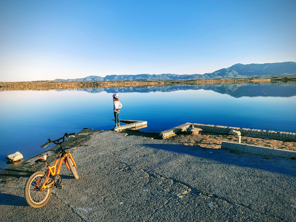 MuntanyaV's tweet image. Comencem amb els duels d'esta edició de «Retratant el País Valencià».

1. Pantà de Beniarrés @Basseta
2. Gola de Pujol @taosia17
3. Balneari de Bellús i Benicadell @latonga73
4. Castell i despoblat de Miravet @igsallo 

Podeu votar per la vostra preferida en la següent publicació