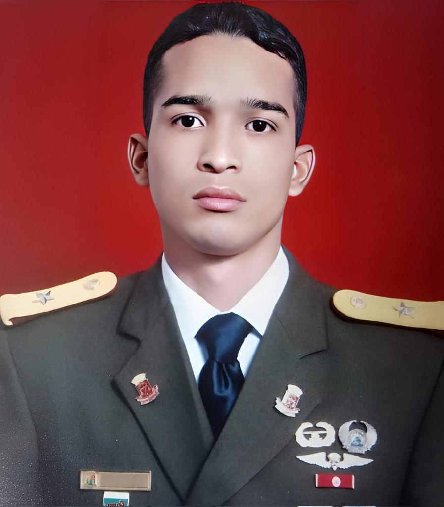 Coalicion_ddhh's tweet photo. #URGENTE Familiares del Tte. Rafael Antonio Villafranca López preso político recluido en Ramo Verde informan que está presentando una crisis asmática, dolor de pecho y  dificultad respiratoria, requiere atención médica urgente.

#LibertadParaLosPresosPoliticos
#JusticiaMilitar 🇻🇪 https://t.co/qC3tQKL9o4
