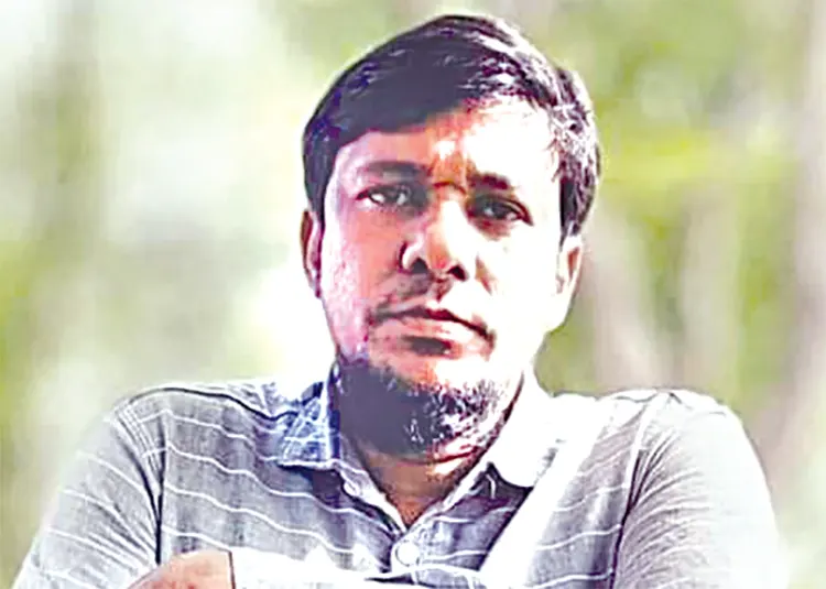 Kazi Fuad (40), President of the Siddhakathi Union @albd1971 Volunteer wing in Nalchiti Upazila of Jhalkathi, was fatally hacked to death by miscreants. The incident occurred around 10 pm on Sunday after the #DummyElection results were announced.

Faisal Kazi, the elder brother