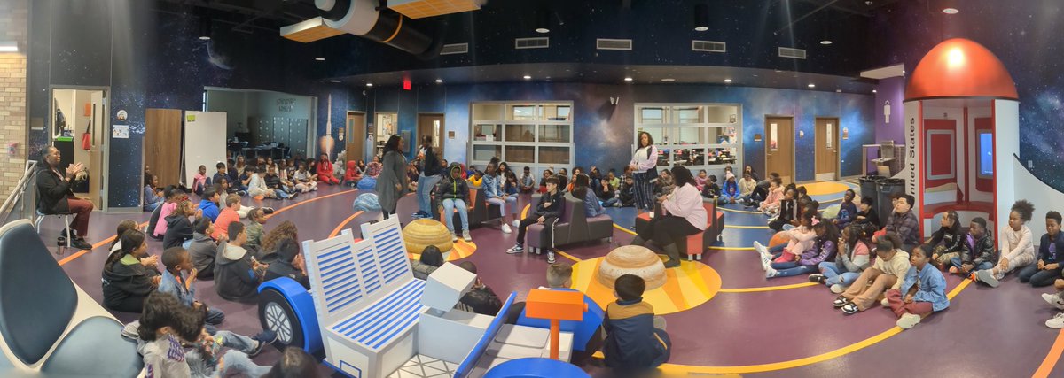 MissJ_ACE's tweet photo. Another week, another round of brilliant blue jays 🐦🐦🐦

#FantasticFourth #PBIS #BlueJayOfTheWeek  @HumbleISD_ACE https://t.co/NIttG96BOT