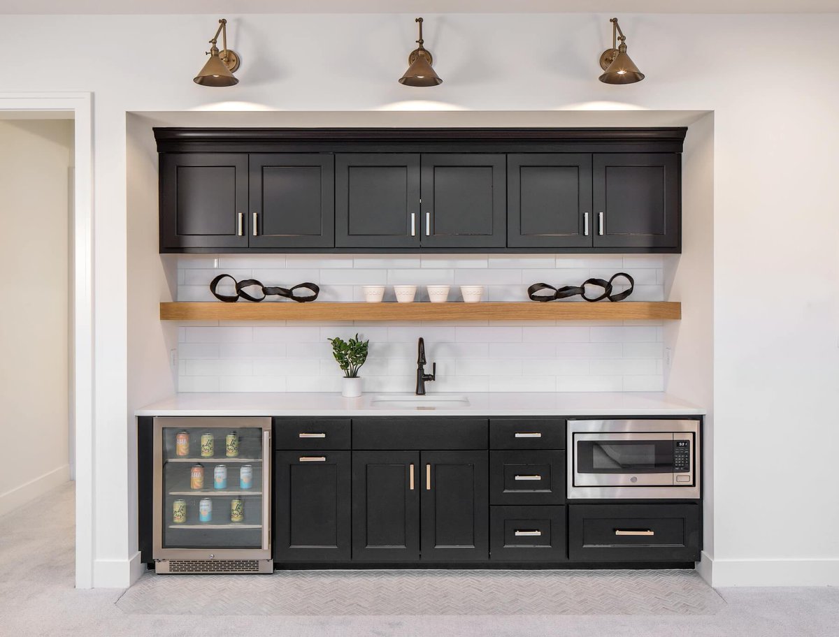 Happy Monday! 🤍❄️

🎨 Lisa McCoid
🏠 Grace Homes
       CE Smith
💡 Ferguson Showrooms 

#interiordesign #design #interior #homedecor #architecture #home #decor #interiors #homedesign #art #interiordesigner #furniture #decoration #interiordecor #interiorstyling #luxury