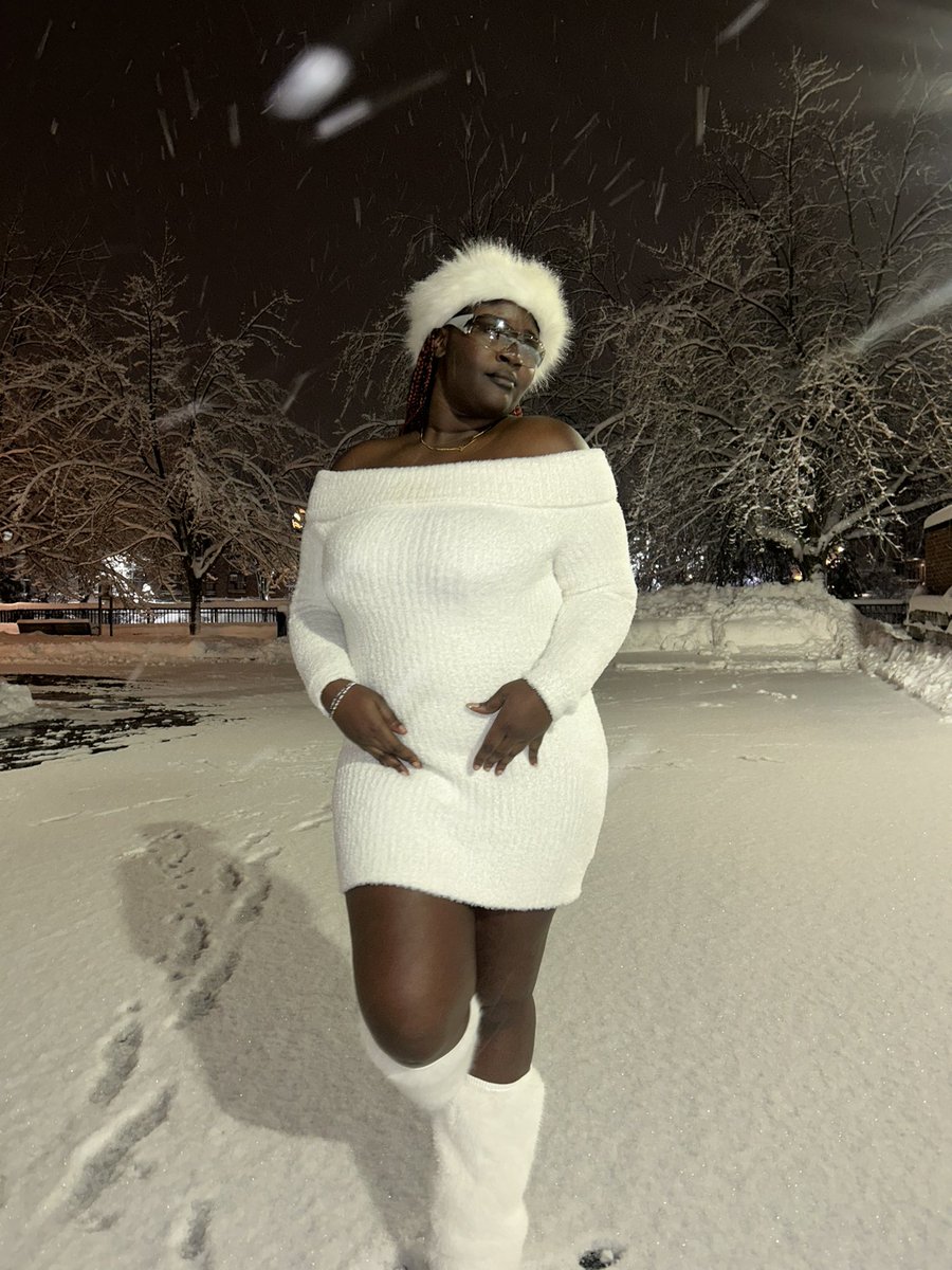 yonnien_'s tweet photo. How cold I be off you niggas ❄️ https://t.co/s0aScroorT