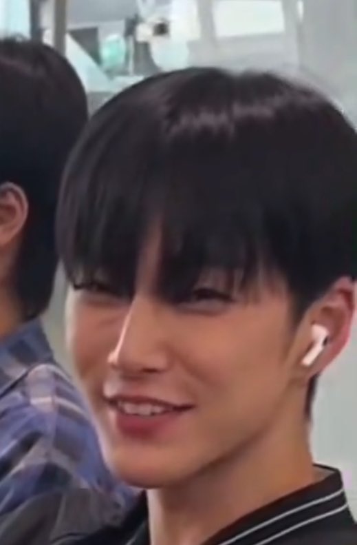 leopulgaa's tweet photo. Cat seunghan supporters can js block me idc he is a bunny https://t.co/SI3RgLXtWH