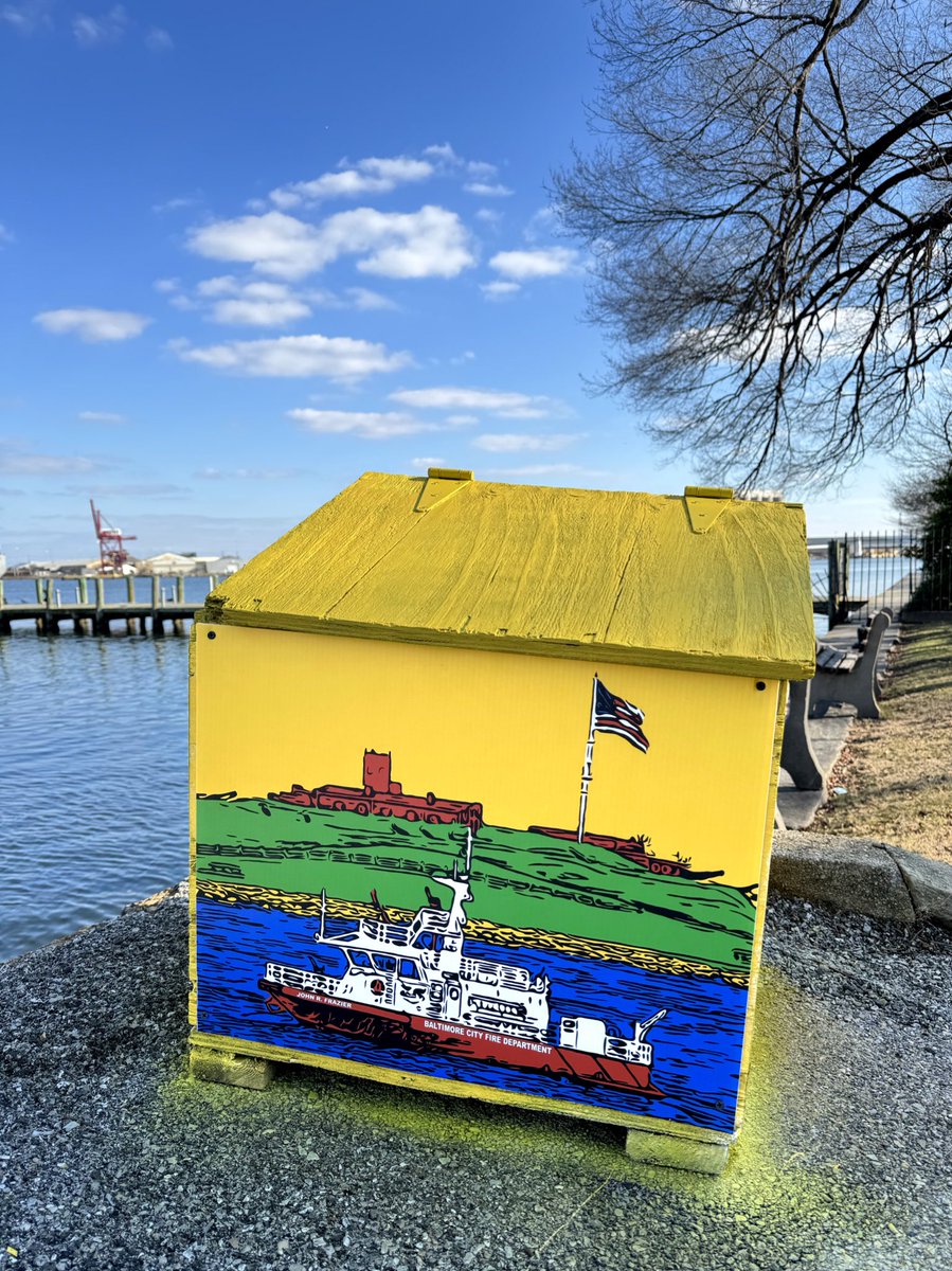 thebrokenplate's tweet photo. Fresh salt box drop at the Baltimore City Fireboat based on art by Lisa Penn. The guys took the time to give her a fresh paint job in anticipation of the art. @BaltimoreFire Thanks @doyle0213 and friends! #baltimoresaltbox #baltimorefire @FortMcHenryNPS https://t.co/V94bBaw3EF