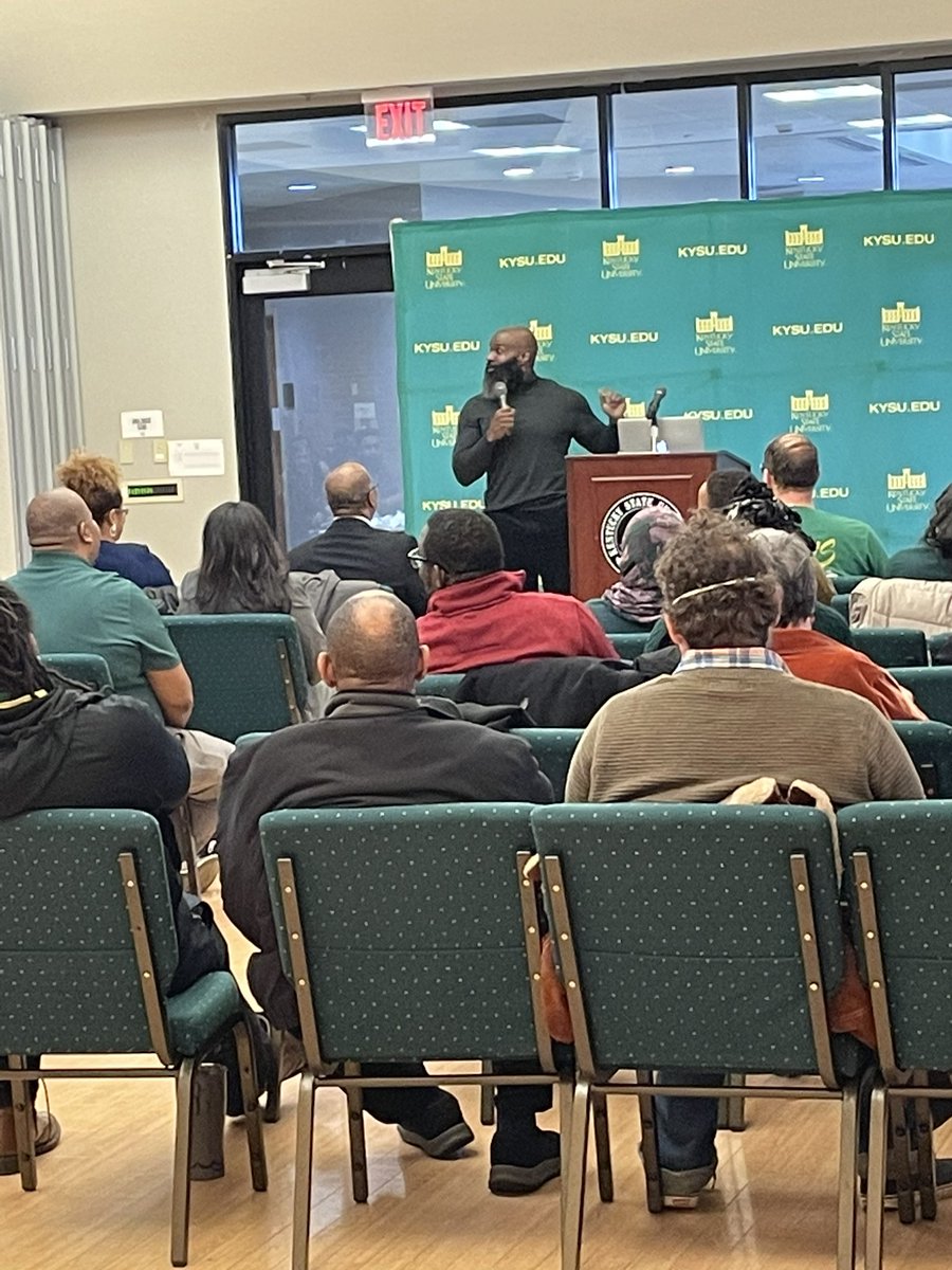 KSUPrez's tweet image. Dr. Ahmad Washington, Associate Professor, shares thoughts on leading for impact at Kentucky State University’s Faculty/Staff Institute.#KentuckyStateUniversity #KSU
