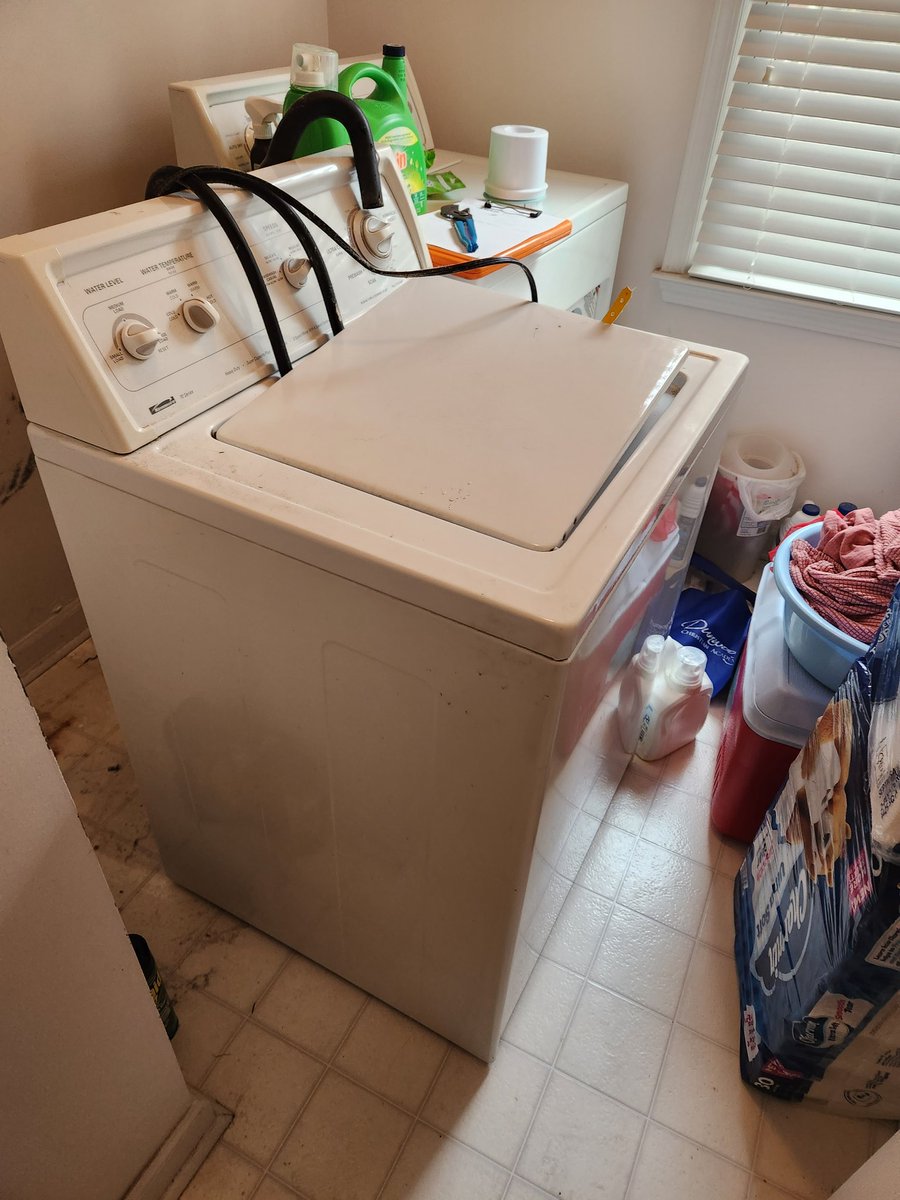 dc7669's tweet photo. RIP Kenmore washer.  You have served me well in the last 23 years.  From youtube, I think I could have extended your life with a replacement parts.  Yet, someone wanted you to be gone. https://t.co/jtmjGB6G5u
