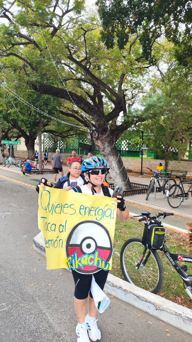 w3runn3rs's tweet photo. Yesterday, our strides echoed through Mérida's streets at the incredible #maratonMerida 🏃♀️✨
Whether it's a shiny new PR or a hard-earned finisher's medal, today is for celebrating your achievements.
Share a pic of your medal and the story behind it!
#medalMonday #mondayMedal https://t.co/z8CFKeru1I