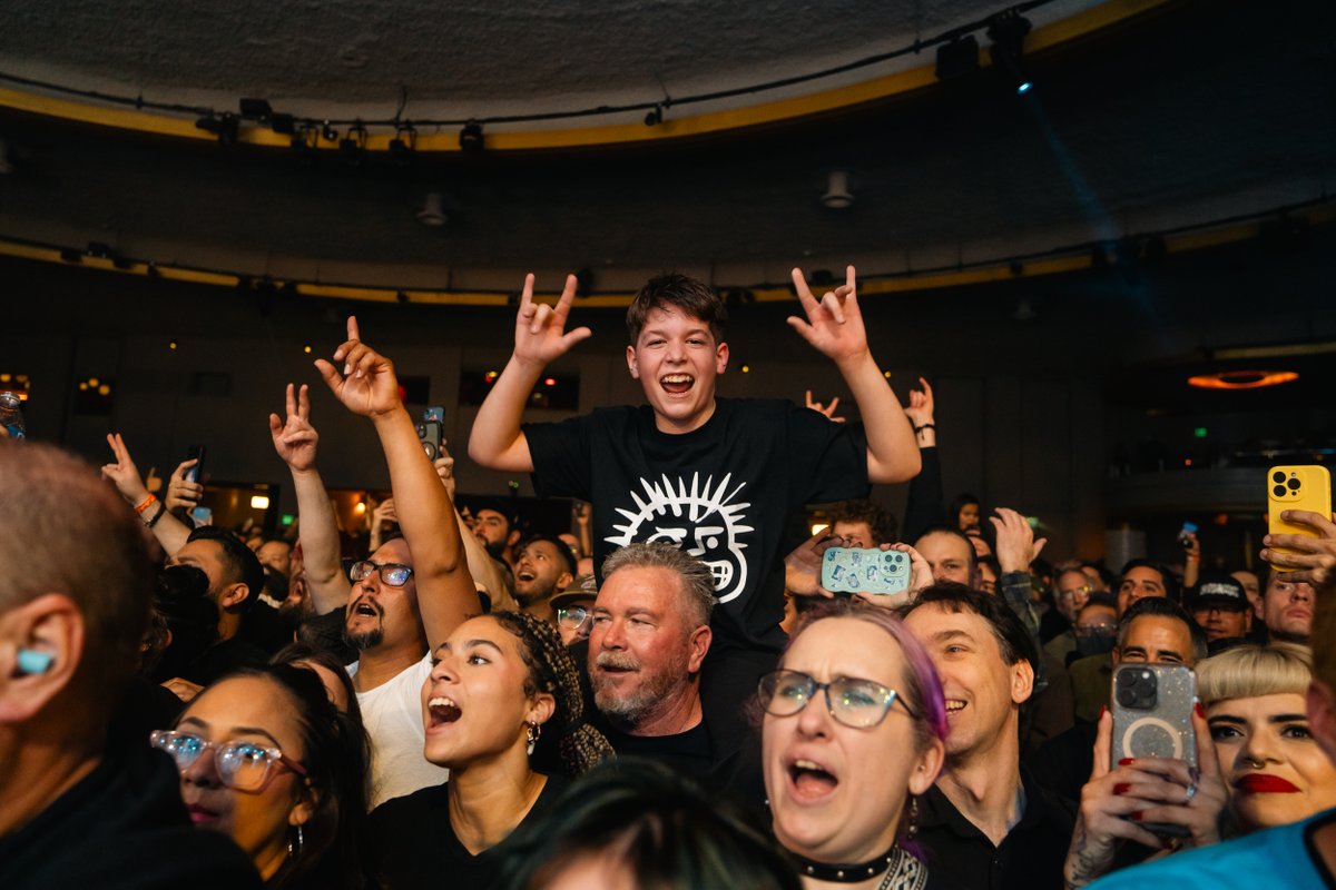 thepalladium's tweet photo. Killer night with @mxpx 🔥 🤘 Nothing like spending a Saturday night moshing in a #SOLOUT Hollywood Palladium crowd. 

📸: Steve Rose Photography https://t.co/USMESSMYQJ