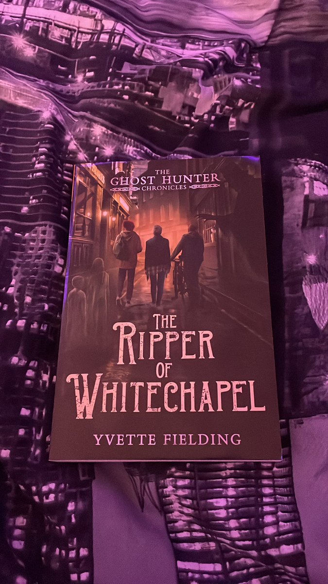 Last night I finished reading @Yfielding 1st book The House in the Woods from The Ghost Hunter Chronicles I was so hooked that I just have to dive head first straight into the 2nd one tonight!

#TheHouseInThewoods
#TheRipperOfWhiteChapel
#TheGhostHunterChronicles
#YvetteFielding