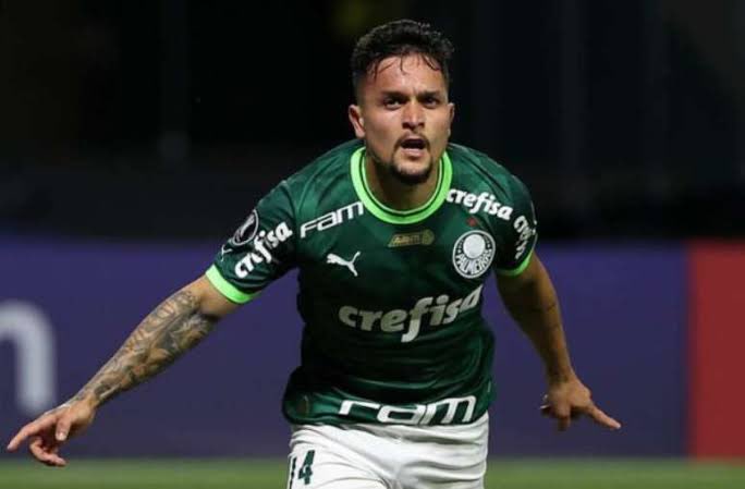 andrehernan's tweet photo. 🚨FECHADO! Arthur é jogador do Zenit. Clubes e representantes do jogador bateram o martelo hoje. 4 anos de contrato no Zenit, 18 milhões de Euros ! https://t.co/MzA5yrfXi5