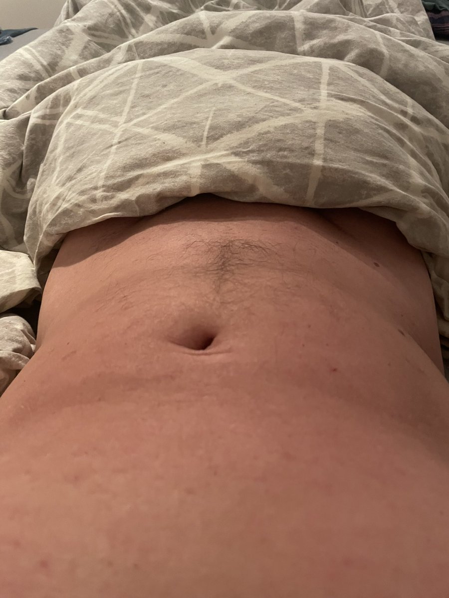 Liege schon im Bett🙈 schönen Abend euch😍😍. Langweilig? DM mich 😍💋