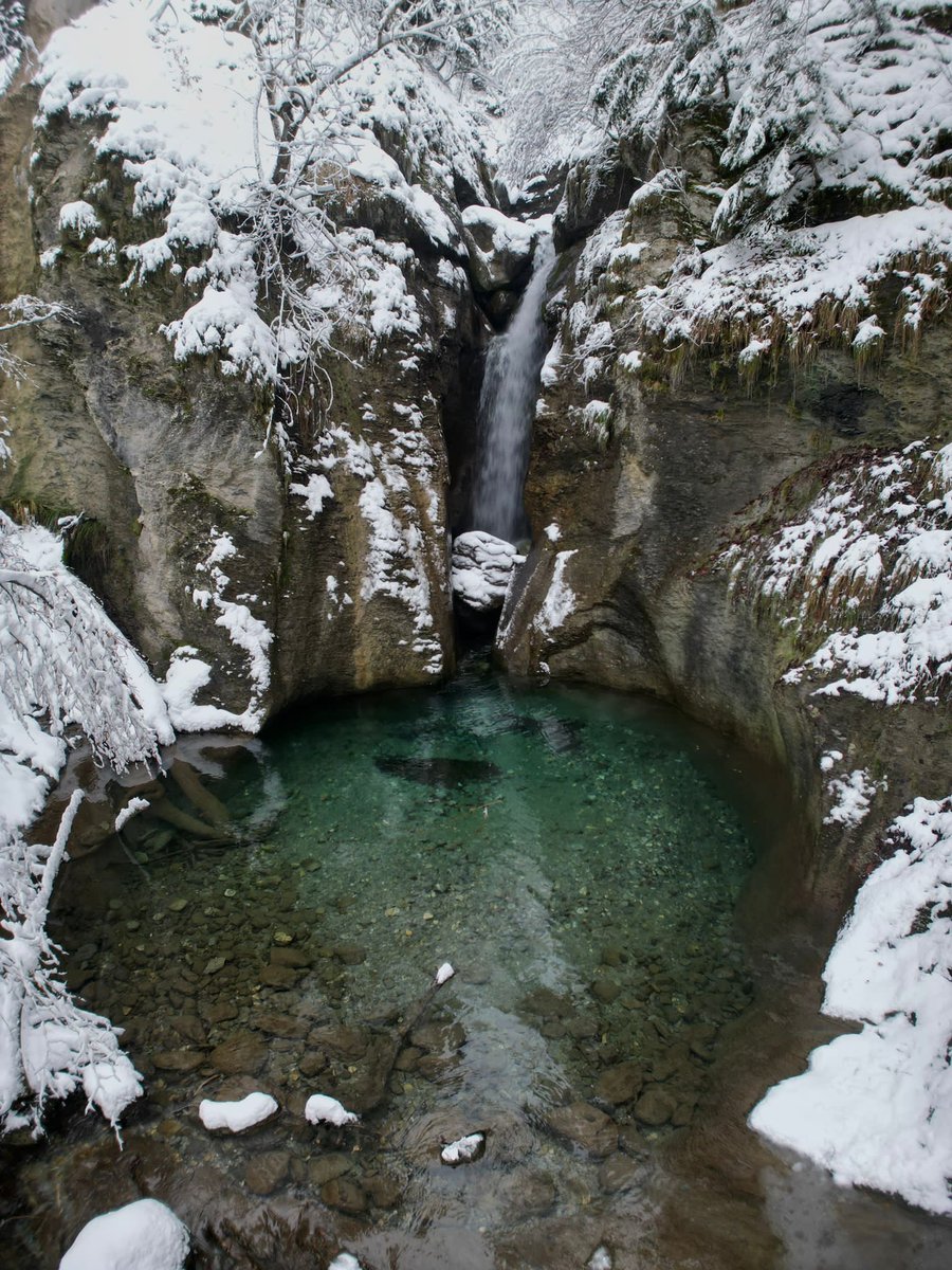 Meteonavarra_'s tweet photo. Cascada de Arrako 😍 https://t.co/5vnVe3baEb
