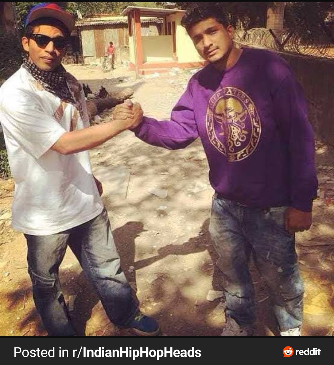 Thoratgoat's tweet photo. Iconic photos of Desi Hip Hop 🧵

1)NAEZY Before he discovered Drugs https://t.co/j2q2ohQHCZ