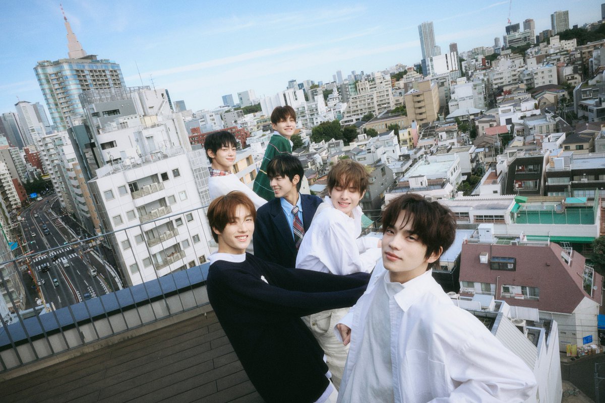 TWS_PLEDIS's tweet photo. TWS : 1st Mini Album 'Sparkling Blue'
Official Photo Lucky ver.

#TWS #투어스

🫧 2024.01.22 6PM (KST)
🫧 2024.01.22 4AM (ET)

#247WithUs
#Sparkling_Blue https://t.co/LNxg03Fk5r