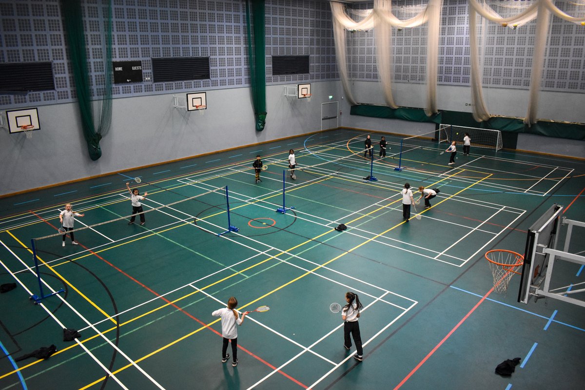 MerchantsCrosby's tweet photo. Our Year 3 and Year 4 Badminton Club had a smashing start to the year with their inaugural co-curricular session at lunchtime today. We are looking forward to watching the pupils develop their skills and grow as badminton players 🏸
#badminton #cocurricular #sports https://t.co/syDMyIU4dP