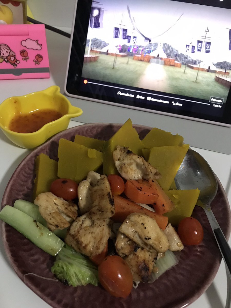 onnicesunny's tweet image. ลองดูก็ไม่เสียหาย 🥒🥕🥬🍅
#selfcook #betterlife