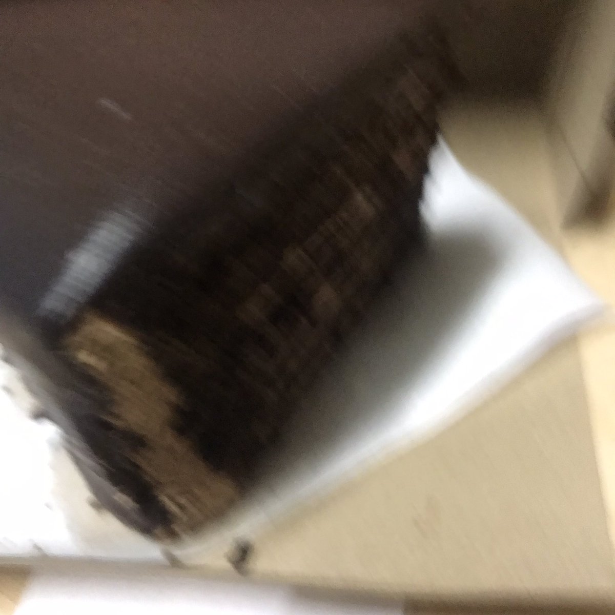 จะถ่ายรูปเค้กสวยๆกับเขา 😓😓

รูปที่ได้ :