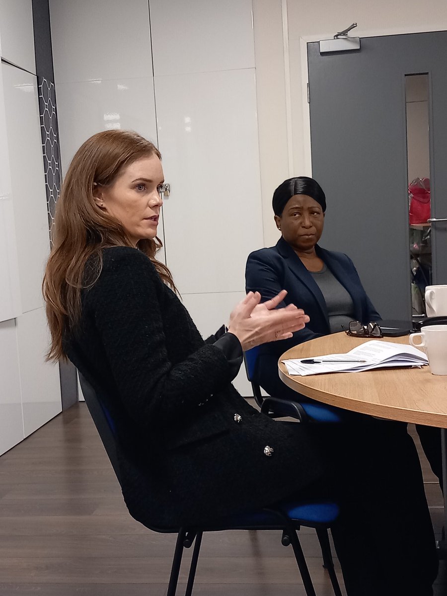 Bawso's tweet photo. And it was an excellent opportunity for Eleanor to take part in a question and answer session.
We look forward to working closely with Eleanor and the @UKAntiSlavery team going forward and wish Eleanor well in her new role.
#Bawso #AllWales #Diogel #ModernDaySlavery #Trafficking https://t.co/jKyGG1GTCN