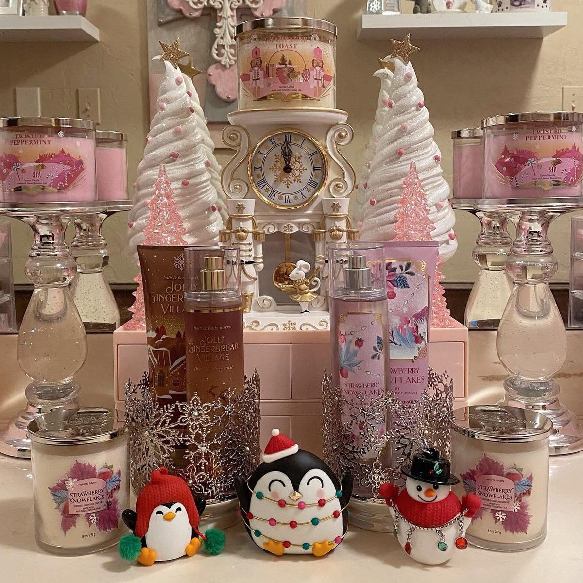 VCumberlandPark's tweet photo. Did you know today is #NationalBubbleBathDay? On a cold winter's day, relaxing in a nice warm bubble bath with bubbly fragrances from @bathbodyworks sounds like the best way to celebrate. Stop by to check out their seasonal smells today! https://t.co/lVn6GT8wg9